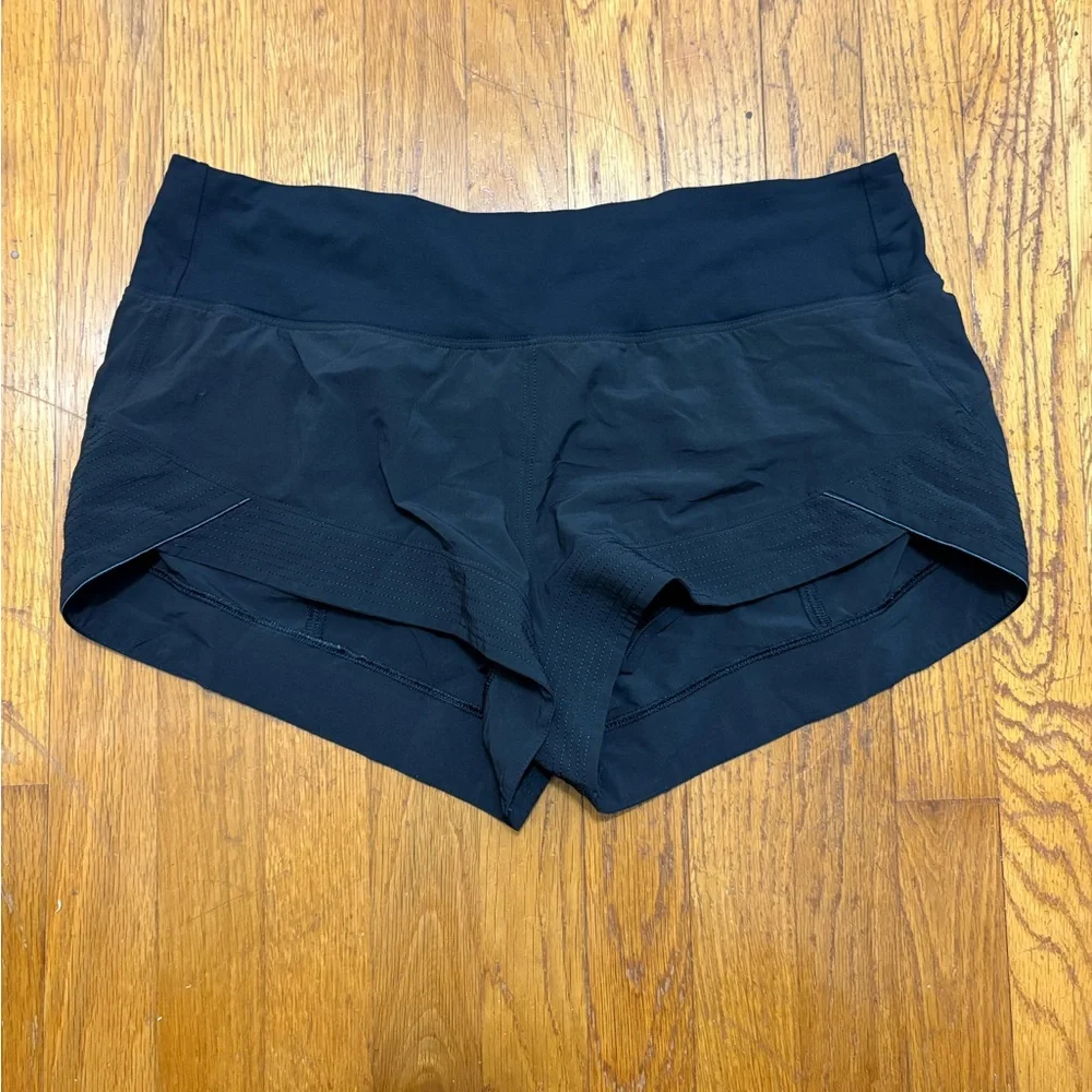 EUC Lululemon Motionful Short 3” - Picture 1 of 6